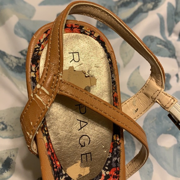 Rampage Heels - Picture 6 of 8